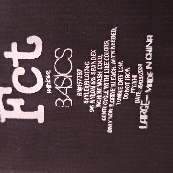 Women's Matching Cropped Tank and Biker Short Set - Givenchy- like Print - Picture 5 of 6